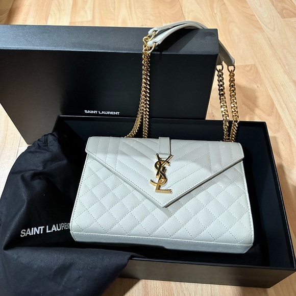 YSL Envelope medium quilted textured-leather shoulder bag - Picture 2 of 7